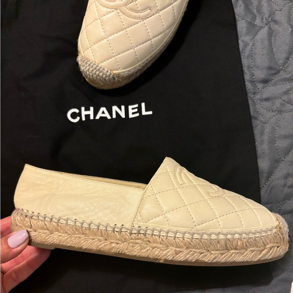 Chanel 36 Espadrilles ivory lambskin - Picture 4 of 14